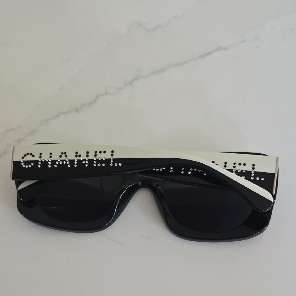 CHANEL Black Sunglasses with White Accents and Crystal Logo